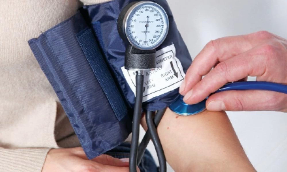 Διεθνείς εταιρείες υπέρτασης: Πώς συνδέεται η αρτηριακή υπέρταση με τον κορoνοϊό